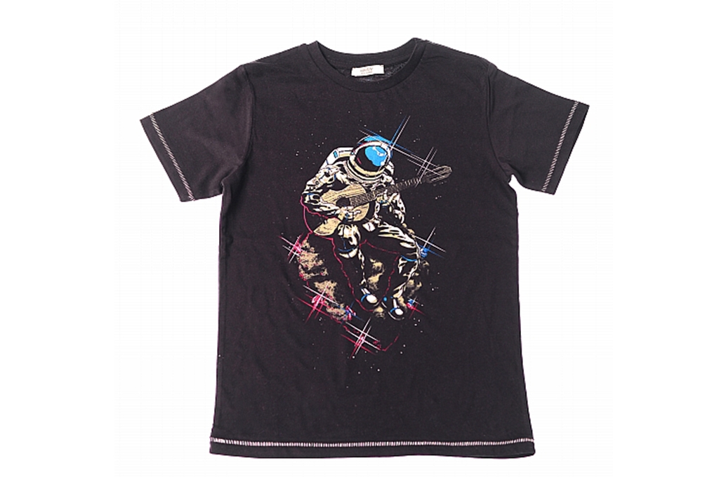 T-shirt boy