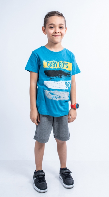 T-shirt boy