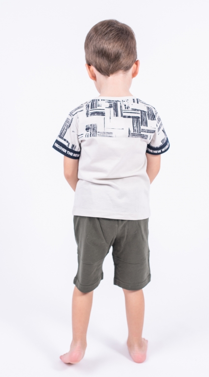 T-shirt boy