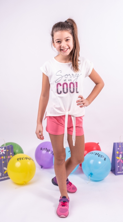 T-shirt girl
