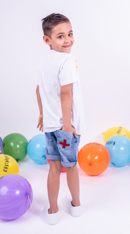 T-shirt boy