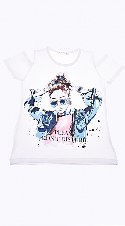 T-shirt girl