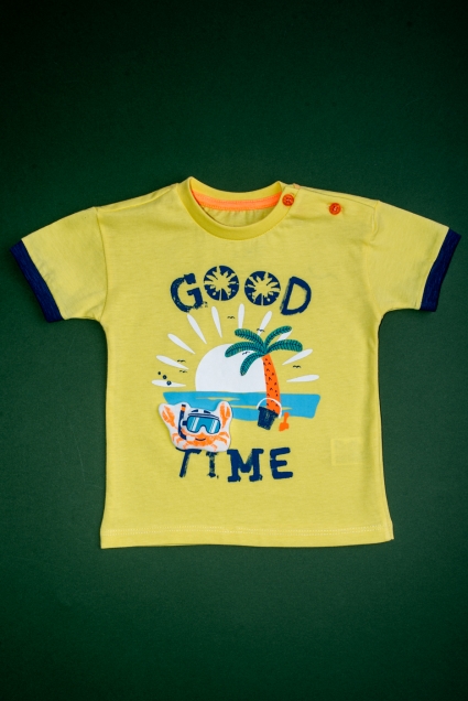 T-shirt boy