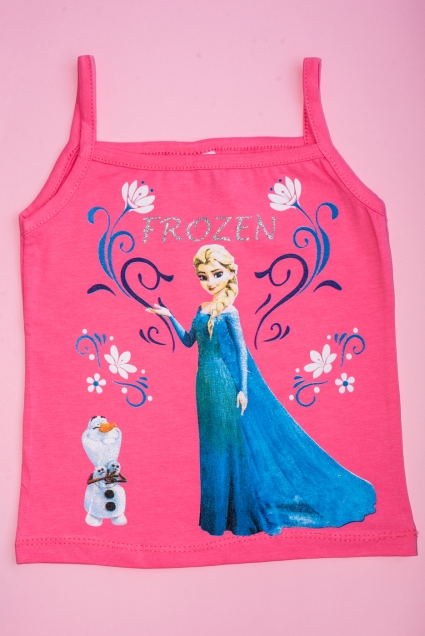T-shirt girl frozen