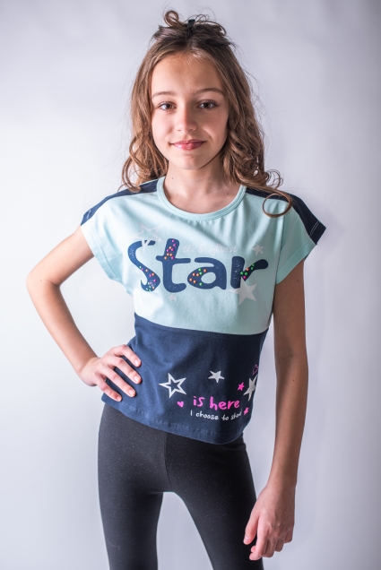 T-shirt girl