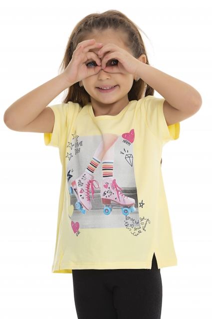T-shirt girl
