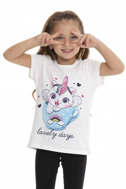 T-shirt girl