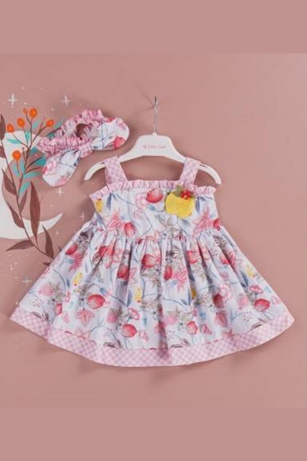 Dress with ribbon