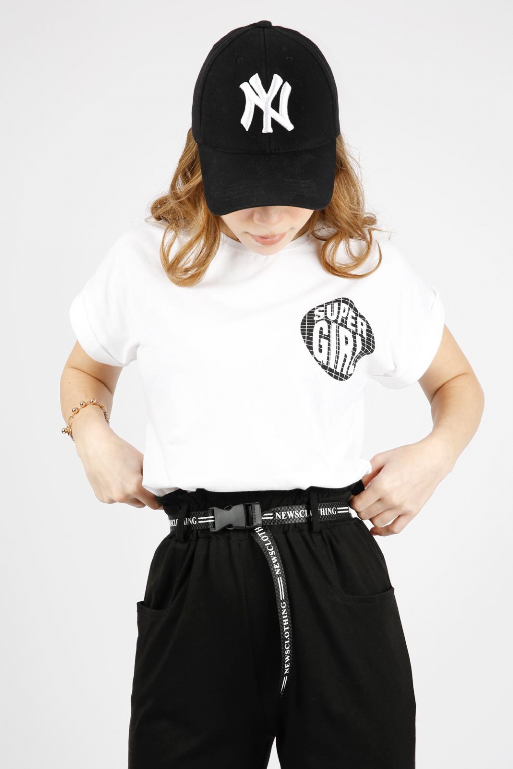 T-shirt girl