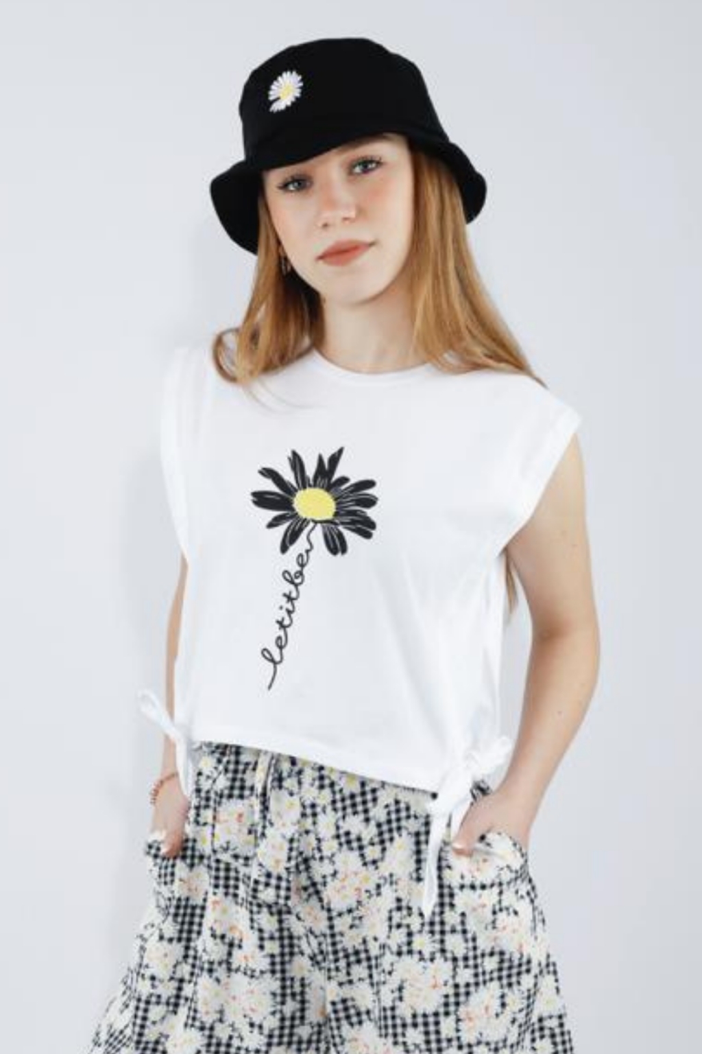 T-shirt girl