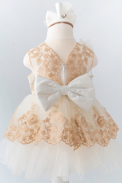 Formal dress with hairpin