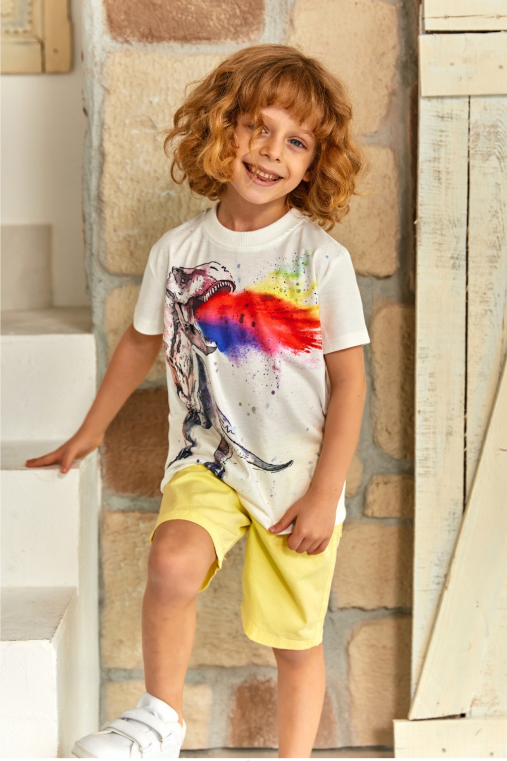 T-shirt boy with dinosaur