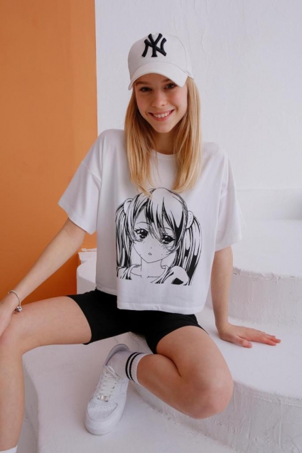 Girl`s t-shirt with anime print
