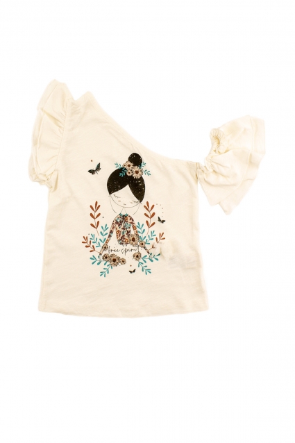 T-shirt girl