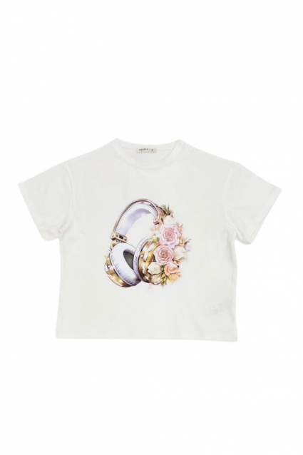 Children`s t -shirt for a girl, color ecru