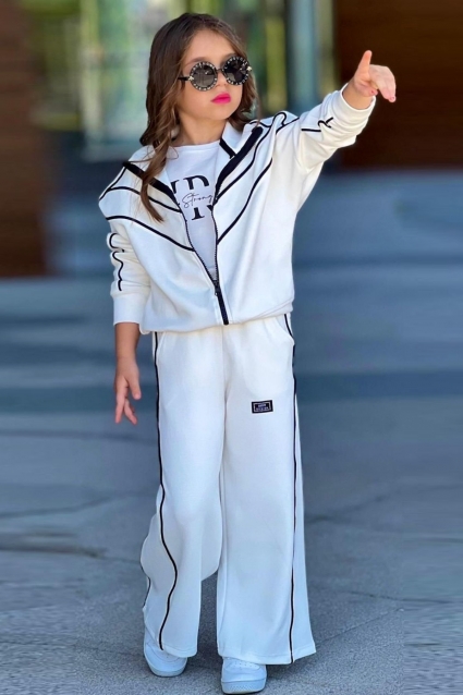 Sports kit for girl 3 parts, color ecru