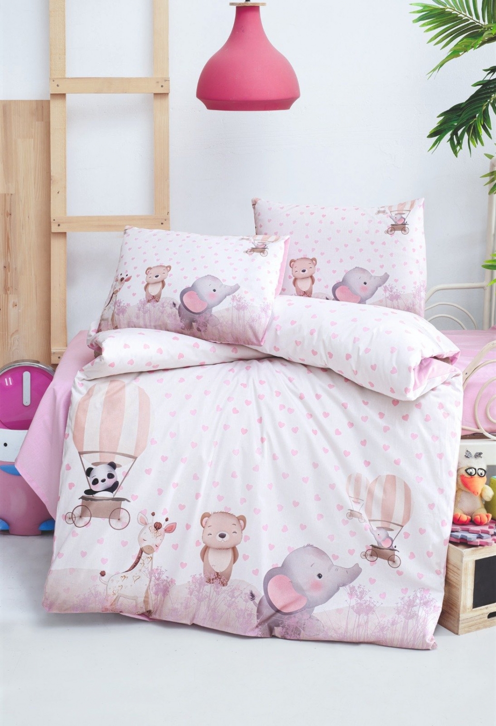Children`s bedroom set `sweet dreams`, pink color
