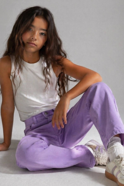 Fata pantaloni