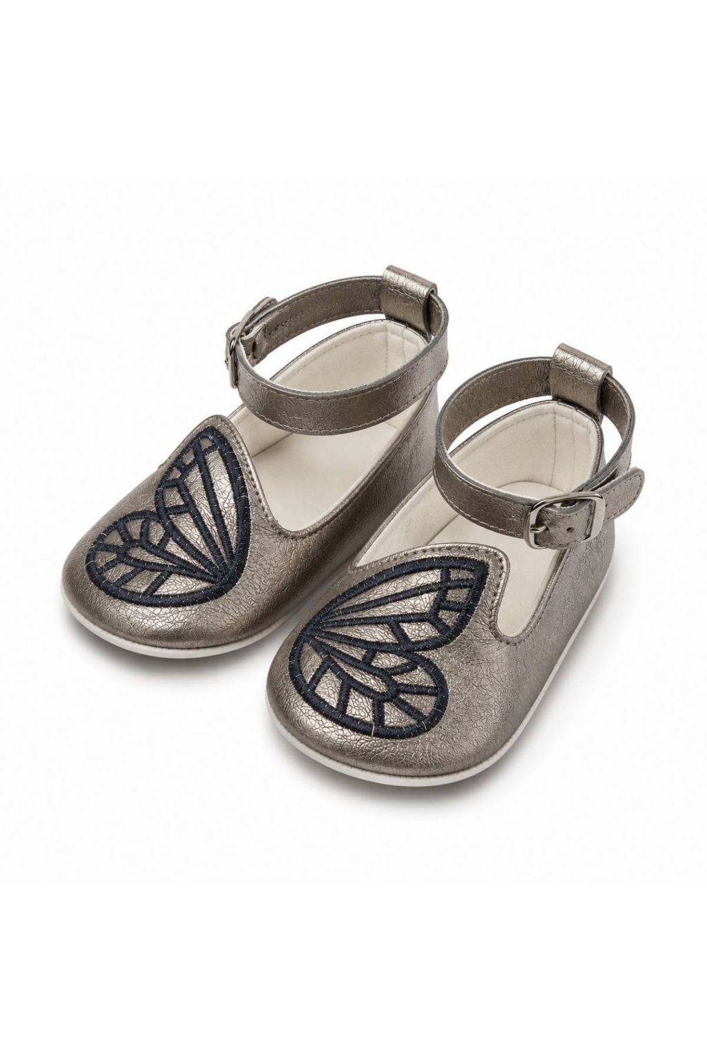 Pantofi decorative pentru o fată